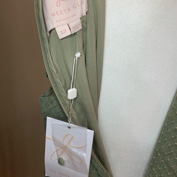 GAL MEETS GLAM Lenore Embroidered Chiffon Dress 12 - Picture 9 of 11